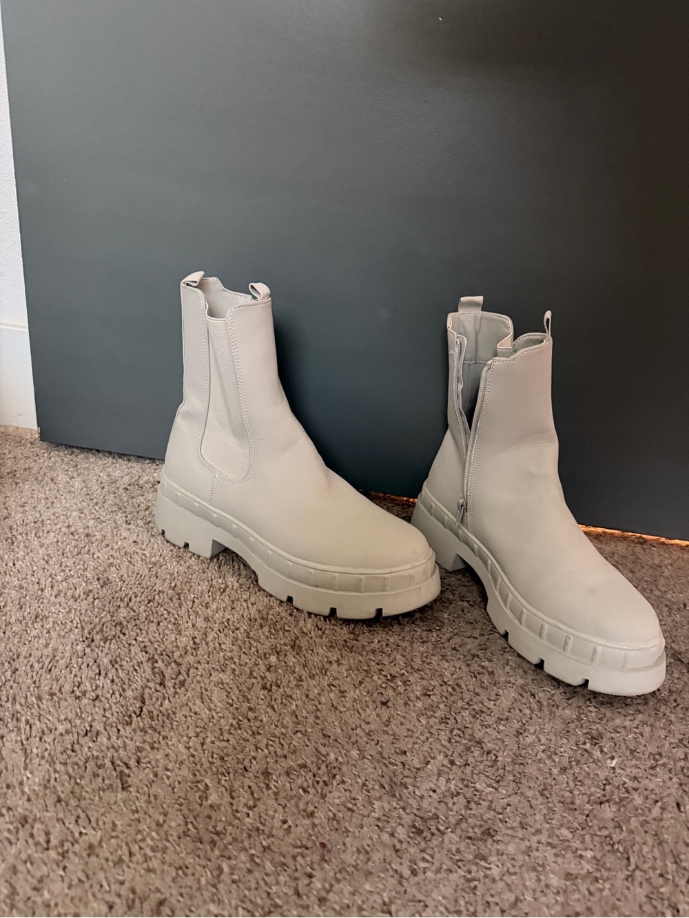 Forever 21 Off-White Chunky Chelsea Lug Booties